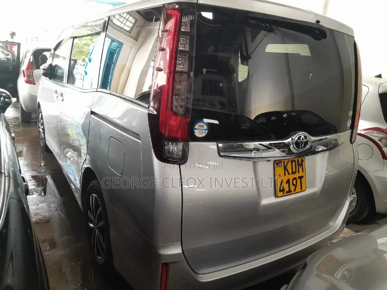 Toyota Noah 2015 Silver
