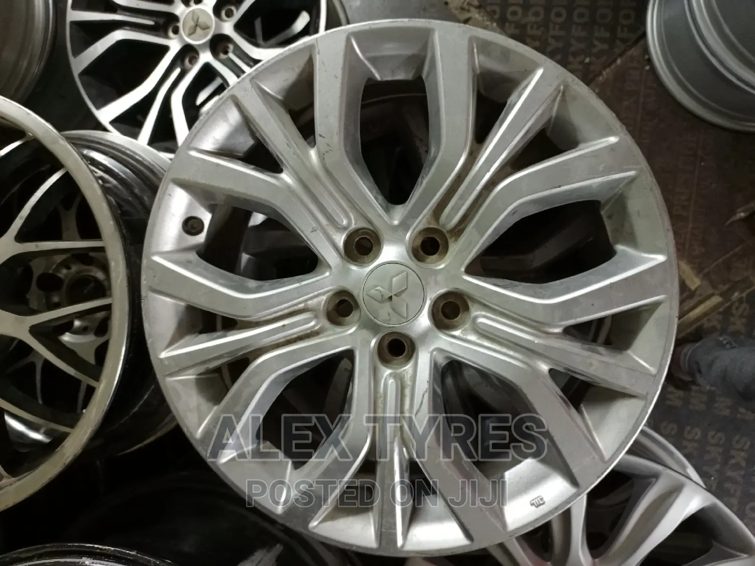 Size 18 Inches Mitsubishi Outlander Alloy Rims Set