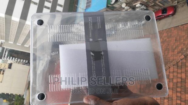 Light Design Ensures Your Macbook Stays Light on It's Feet - thumbnail 4