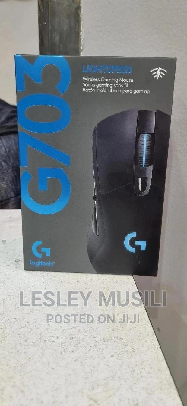 Logitech G703 Lightspeed Gaming Mouse With POWERPLAY