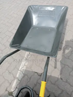 Heavy Duty Wheelbarrow – Strong, Durable Reliable (Datin Brand)