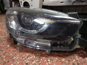 Mazda CX-5 Right Xenon Headlight (Inbuilt Ballast)