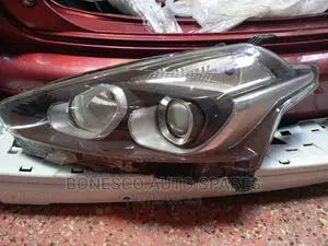 Toyota Sienta (2015-2017) Nonxenon Headlight Assembly