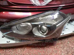 Toyota Sienta (2015-2017) Nonxenon Headlight Assembly