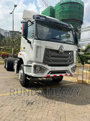 Sinotruk Howo Nx Prime Mover 371 Hp
