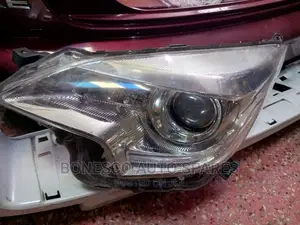 Toyota Ractis (2014-2017 Model) Nonxenon Headlight Assembly