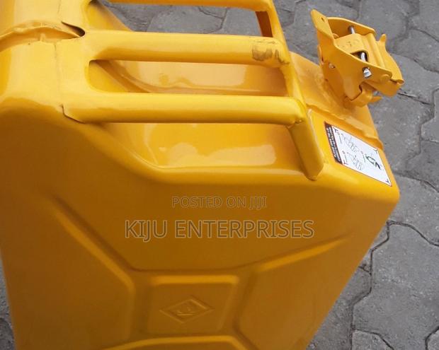 Jerry Petrol Can - thumbnail 4