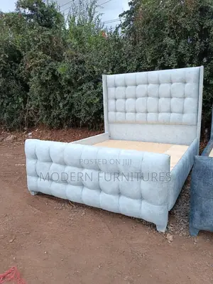 Cream White 5/6 Bed