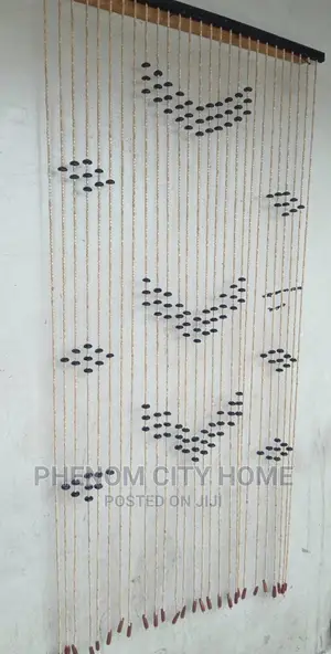 Salon Curtain With Wooden Beads