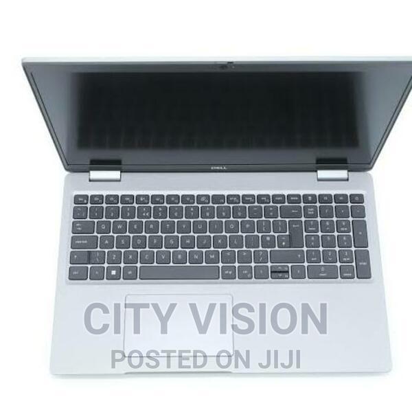 New Laptop Dell Latitude 5530 16GB Intel Core I7 SSD 512GB - thumbnail 4