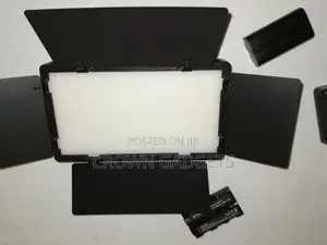 Pro Led U600 With Tripod Stand and 2 Batteries