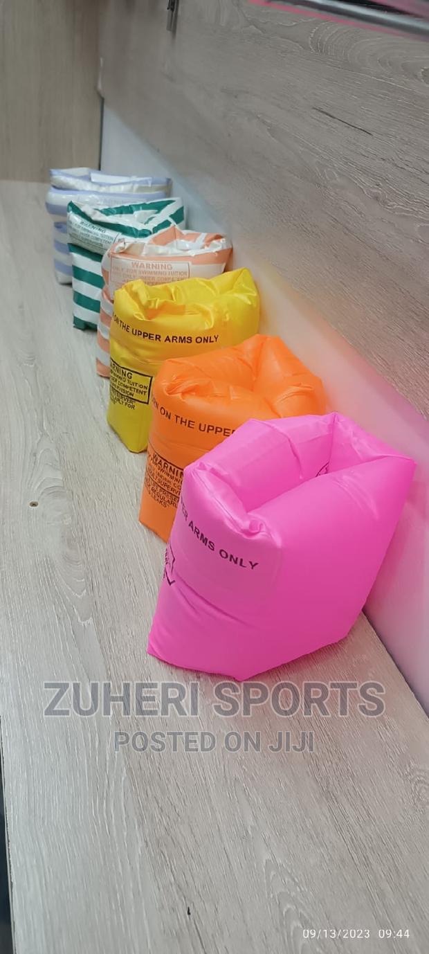 Inflatable Swimming Arm Float Rings for Kids - thumbnail 2
