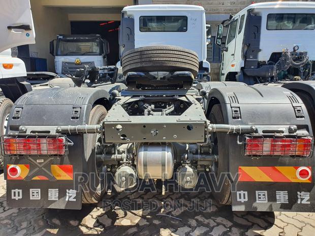 Sinotruk Howo Nx Prime Mover 371 Hp - thumbnail 8