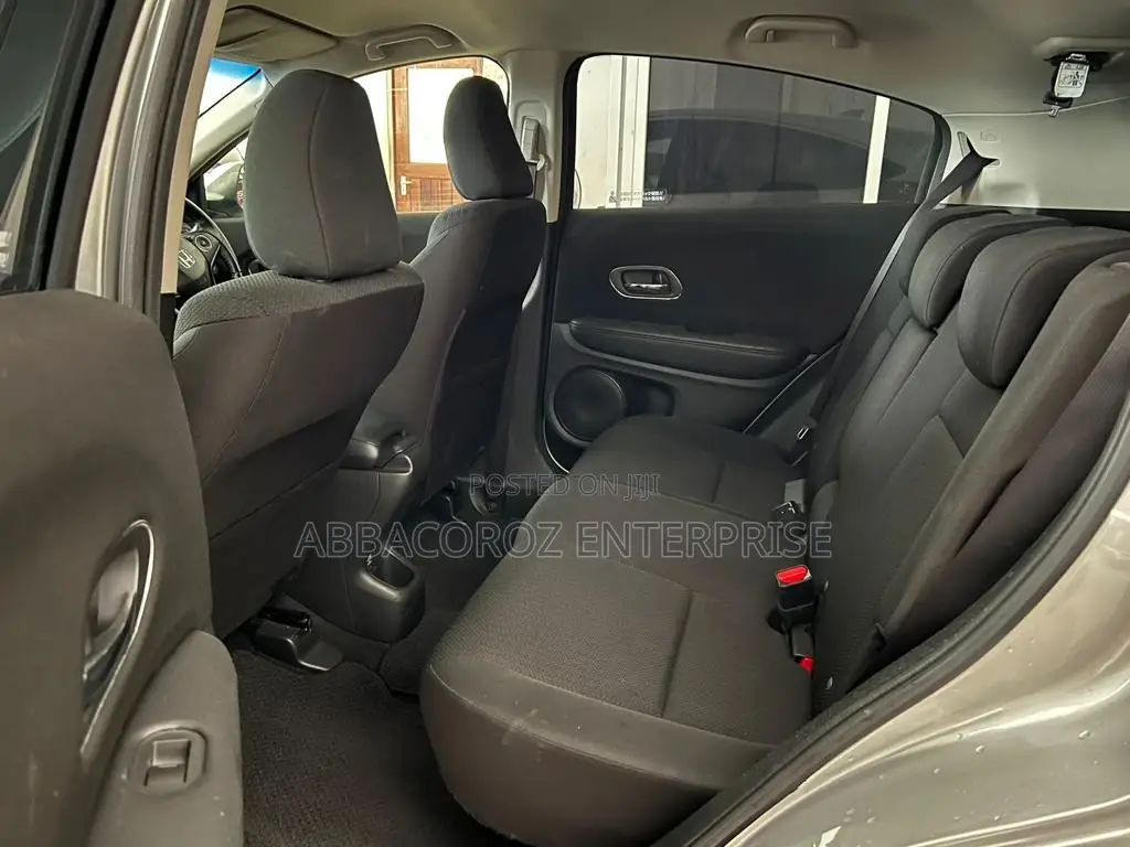 Honda Vezel 2016 Silver