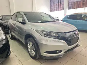 Honda Vezel 2016 Silver