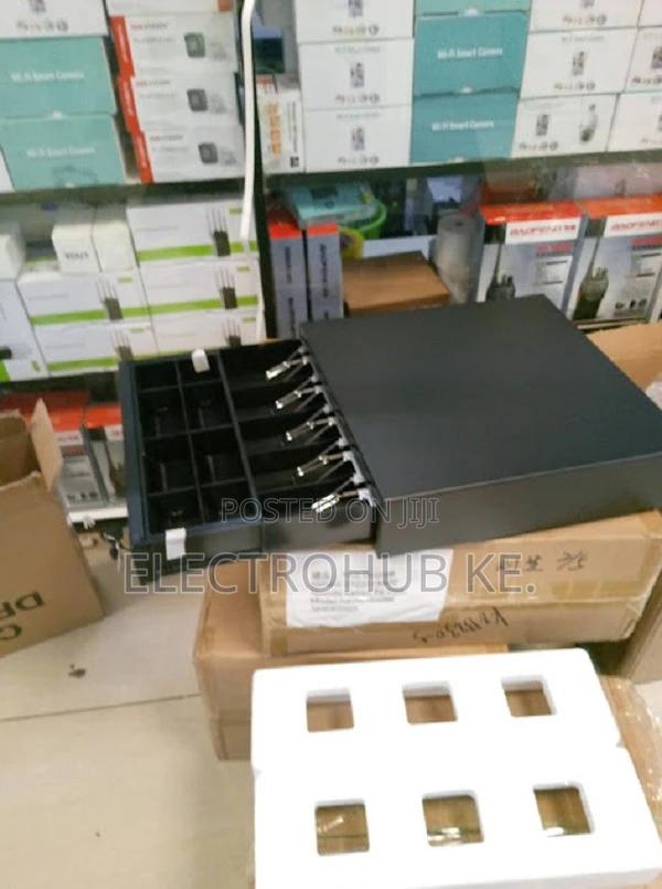 Cash Box With Trays of Bill 5 Pos Register Newly Unique