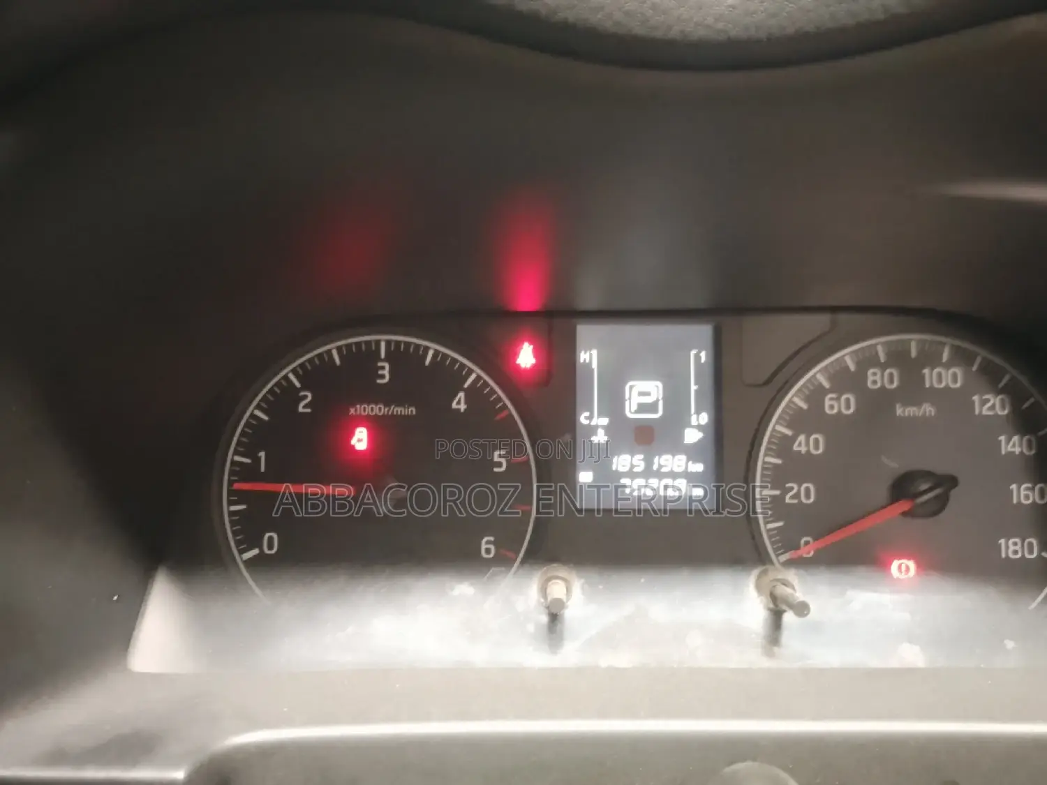 Nissan Caravan (Urvan) 2016 Silver