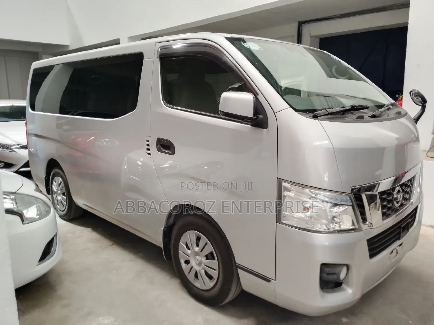 Nissan Caravan (Urvan) 2016 Silver