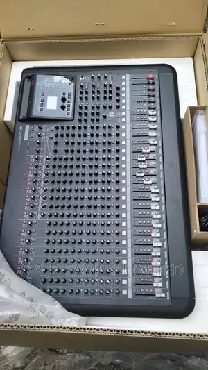 Premium Mixer Yamaha MGP24X