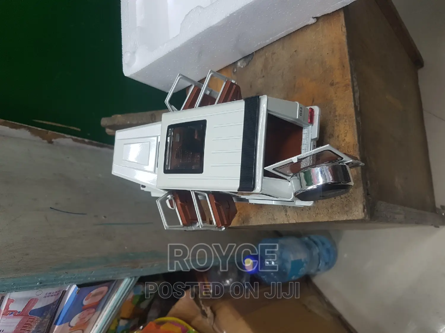 G63 Mercedes Benz 1:24 Die- Cast Toy