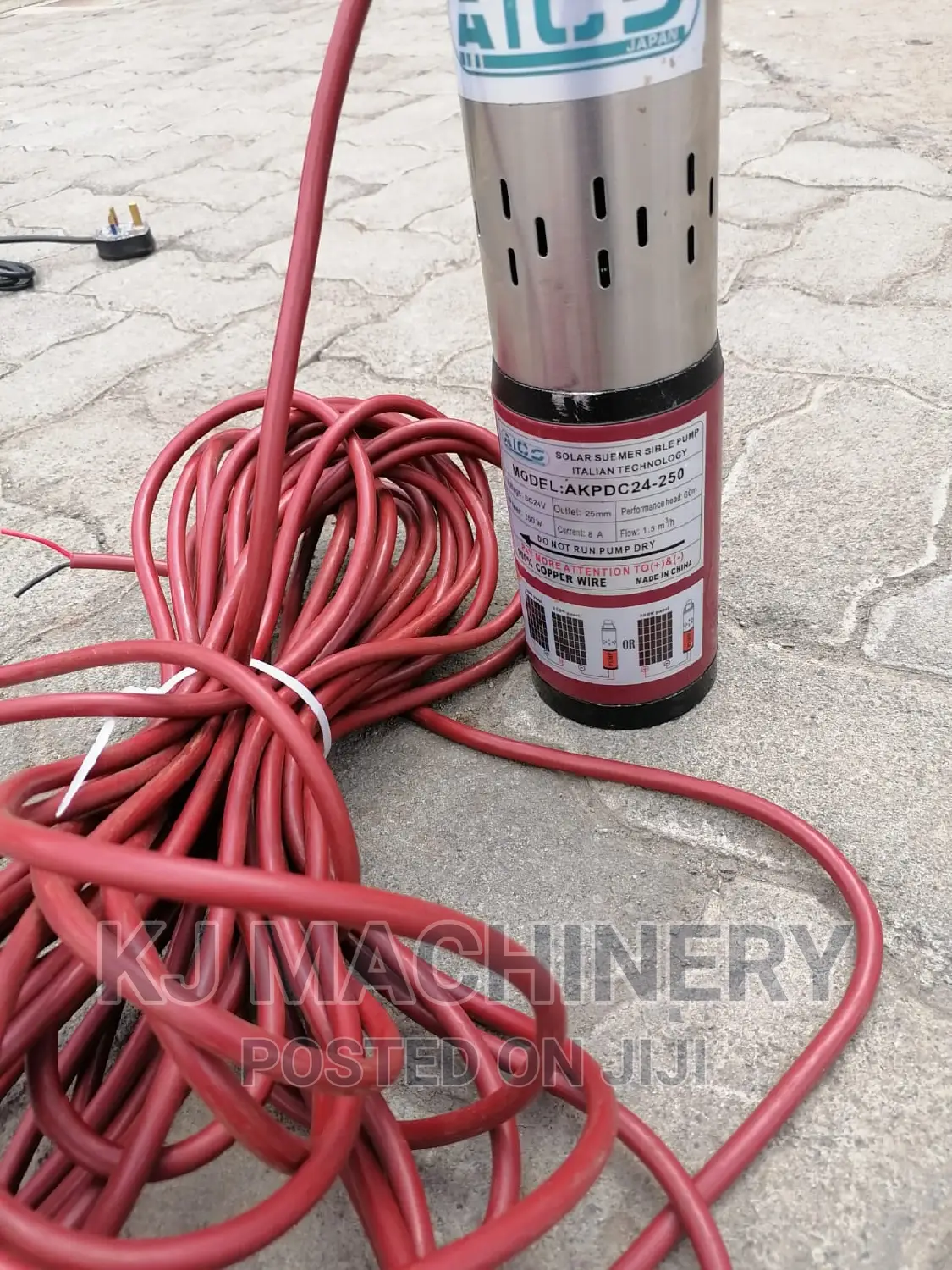 Solar Submersible Water Pump-60m Head