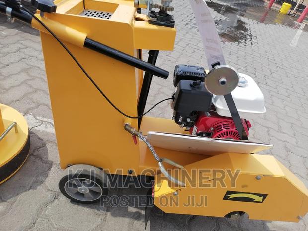 Concrete Cutter-Petrol Powered Honda Engine. - thumbnail 4
