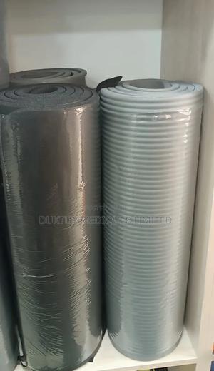 Thick Yoga/ Exercise Mat 15mm × 185cm × 90cm - thumbnail 2