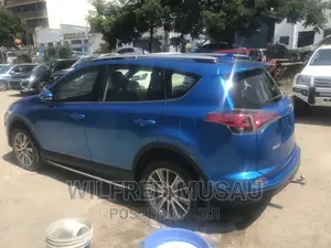 Toyota RAV4 2016 Blue