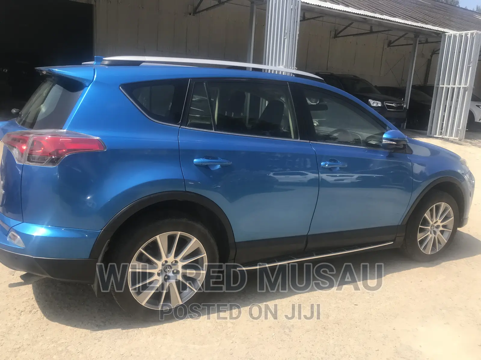 Toyota RAV4 2016 Blue