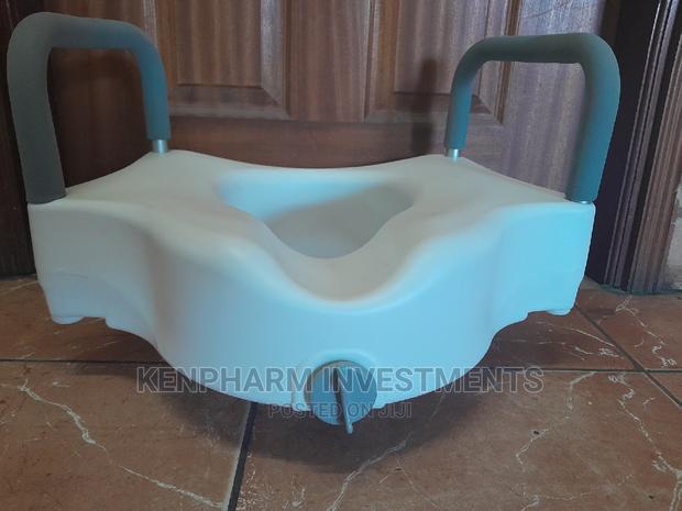 Toilet Seat Raiser - thumbnail 3