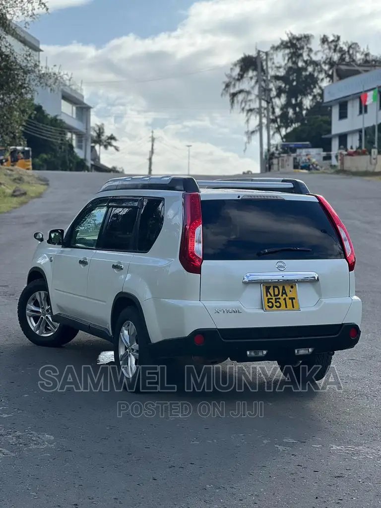 Nissan X-Trail 2.0 Petrol AWD 2013 Pearl