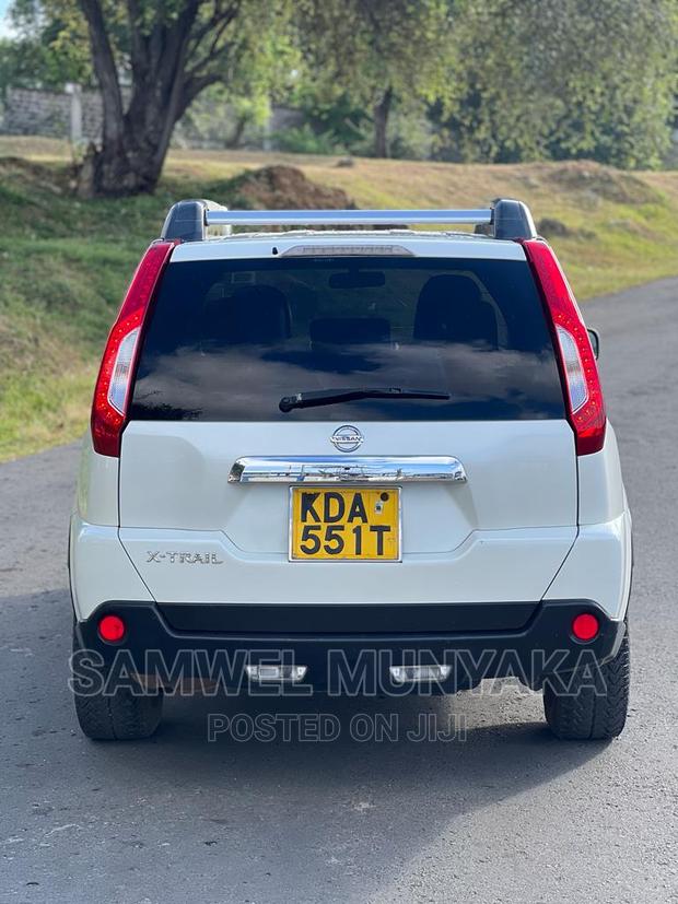 Nissan X-Trail 2.0 Petrol AWD 2013 Pearl - thumbnail 3