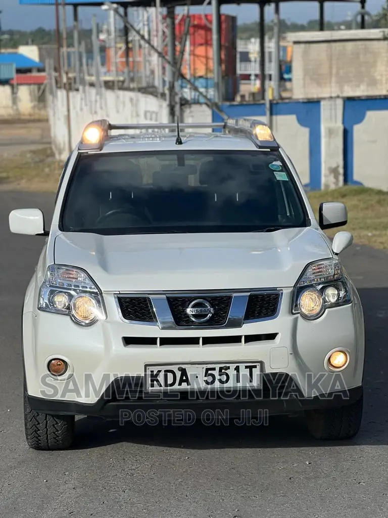 Nissan X-Trail 2.0 Petrol AWD 2013 Pearl