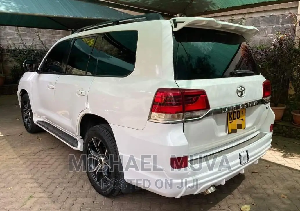 Toyota Land Cruiser 4.5 V8 DLX 2015 Pearl