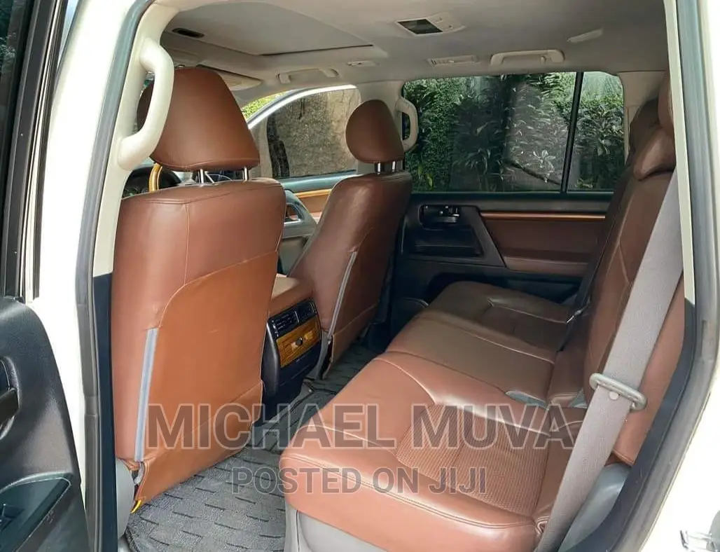 Toyota Land Cruiser 4.5 V8 DLX 2015 Pearl