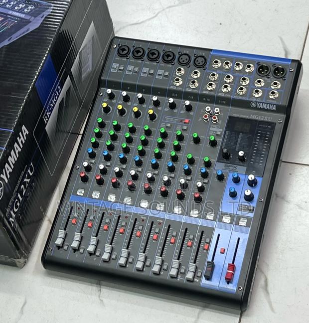 Yamaha MG12XU 12-Input Mixer With Built-in FX