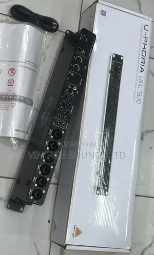 Behringer U-Phoria UMC1820 - USB 2.0 Audio/Midi Interface