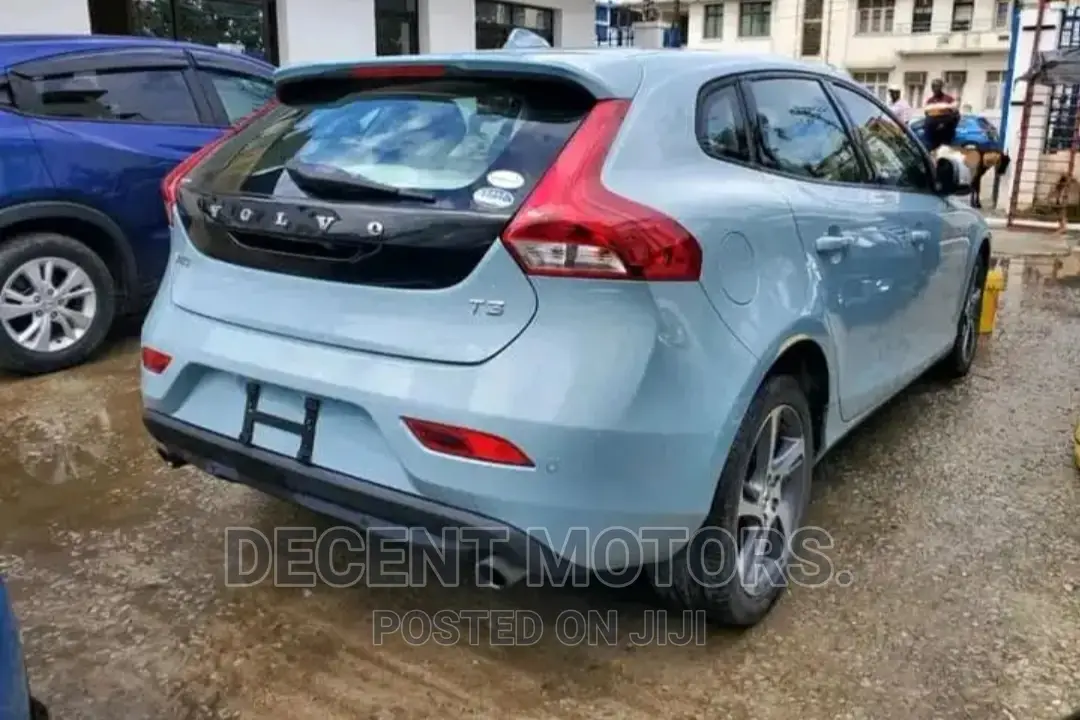Volvo V40 2017 Blue