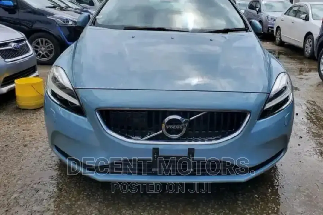 Volvo V40 2017 Blue