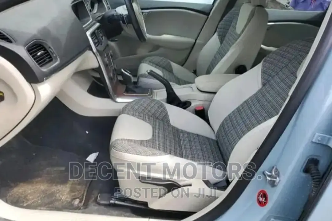 Volvo V40 2017 Blue