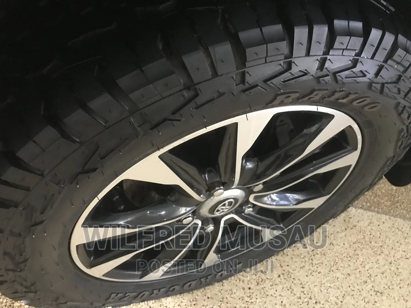 Toyota Land Cruiser 4.0 V6 DSL 2015 Black