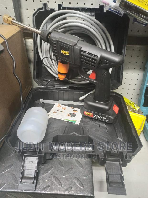 Cordless Pressure Washer - main view
