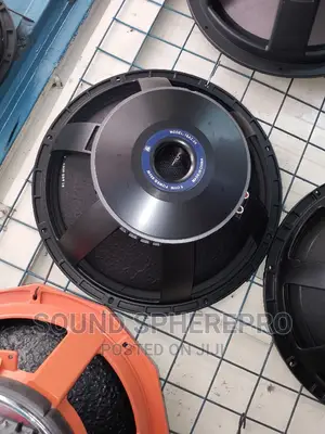 BM 18 AZ-20 18 Inch Naked Bass Speaker