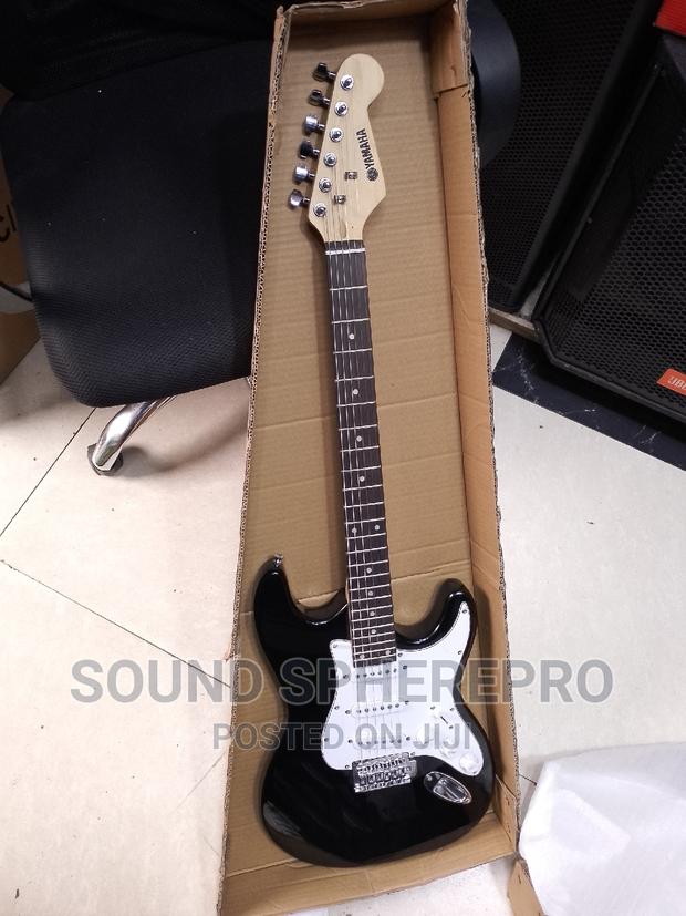 Yamaha Solo Guitar - main view