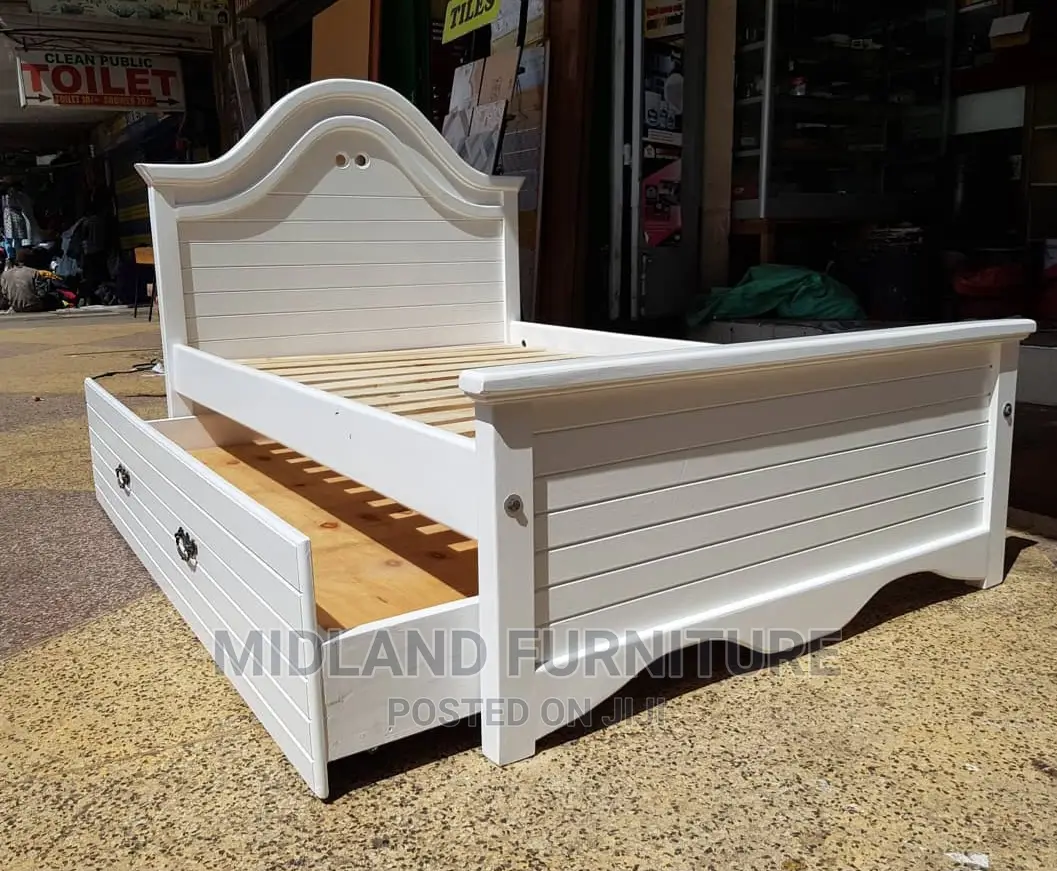 Bed With Pull-Out Bed