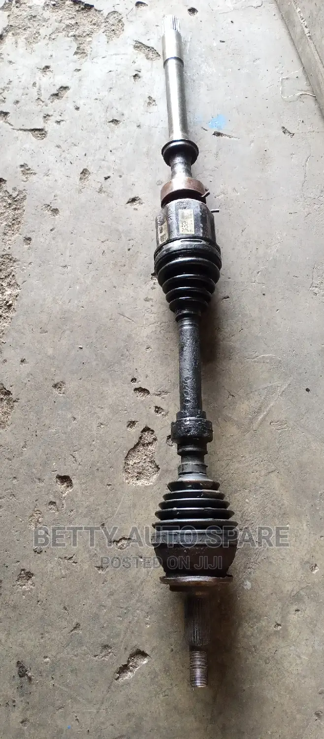 Toyota RAV4 4 Wd AC 30R Drive Shaft