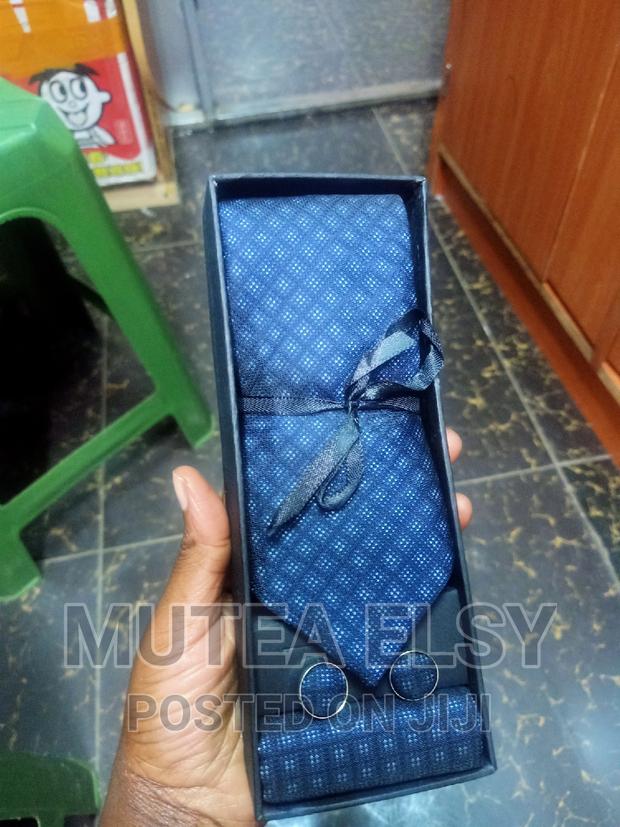 Royalnavyblue Best Texture of Executive Tie Sets. - main view