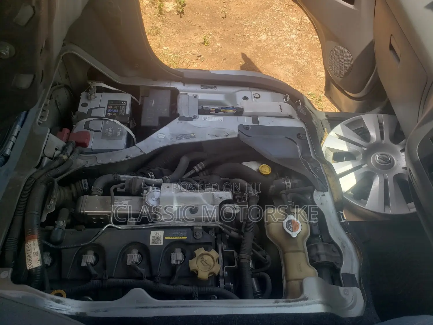 Nissan Caravan (Urvan) 2016 Silver