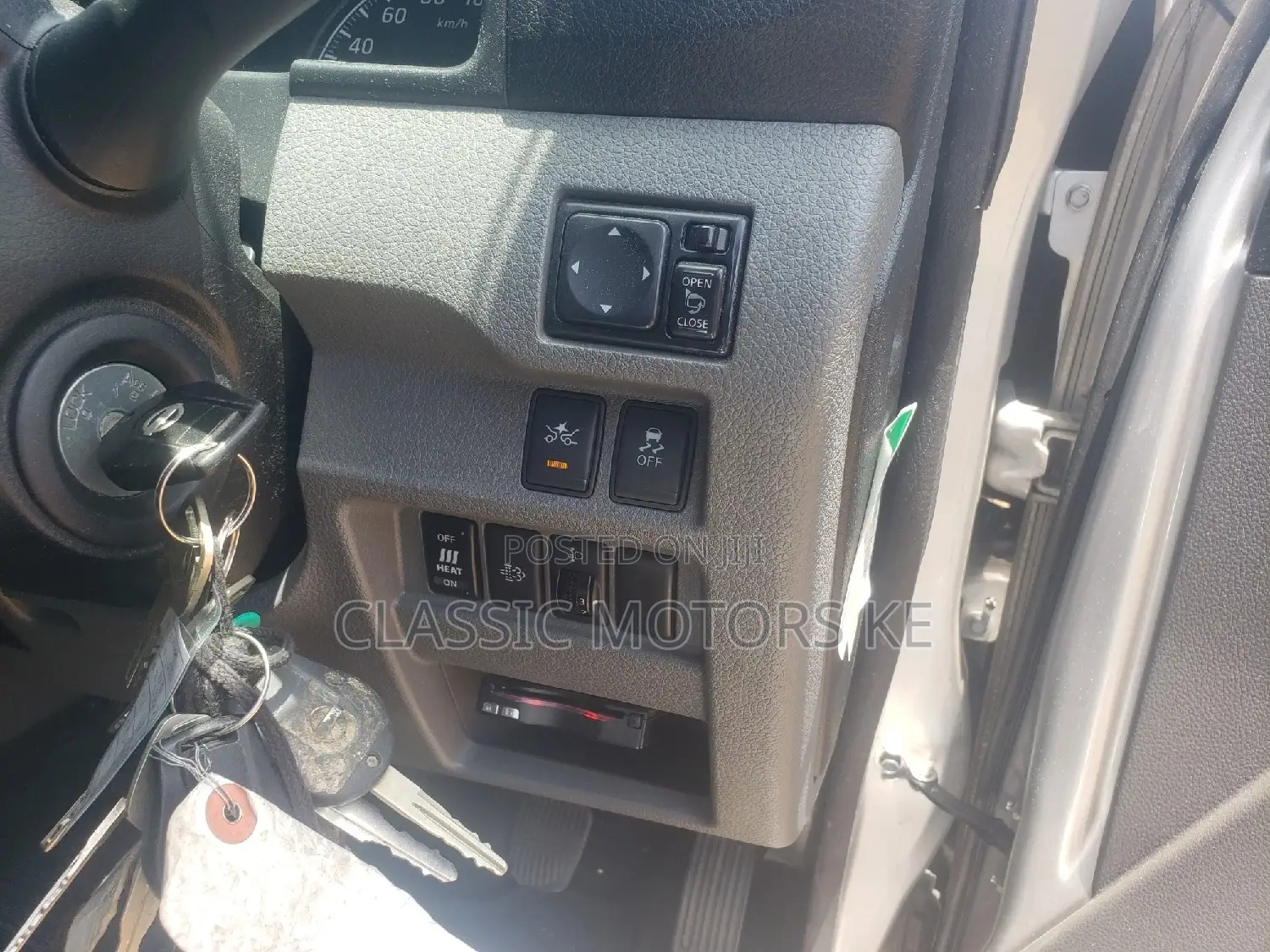 Nissan Caravan (Urvan) 2016 Silver