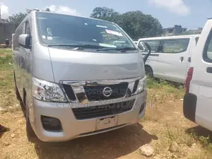 Nissan Caravan (Urvan) 2016 Silver